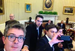 Séabce "selfie" à la Maison blanche: la palme d'or des journalistes les plus turbulents revient aux Français. 