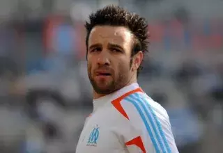  Mathieu Valbuena, l'attaquant de l'Olympique de Marseille, devenu une pièce maîtresse de l'équipe de France, affronte ce soir l'Espagne, en éliminatoires pour la coupe du monde. Un match particulier pour lui qui a aussi du sang espagnol dans les veines. (Capture d'écran du site officiel de l'OM)