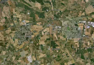 Le drame a été découvert par un automobiliste qui passait par là, au lieu dit Le Relais, de la commune de Valergues, près de Lunel, dans l'Hérault. (Capture d'écran Google Earth)